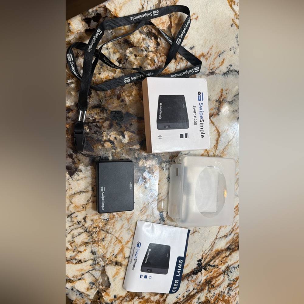 Brand New SwipeSimple Swift B200 Bluetooth Credit Card Reader